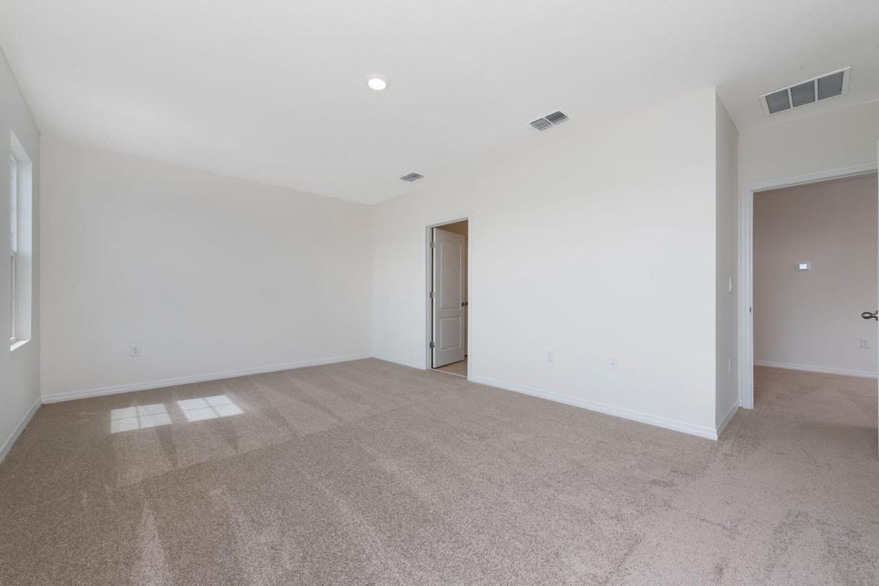 1296 Cascades Ave #1 - Photo 4 of 50