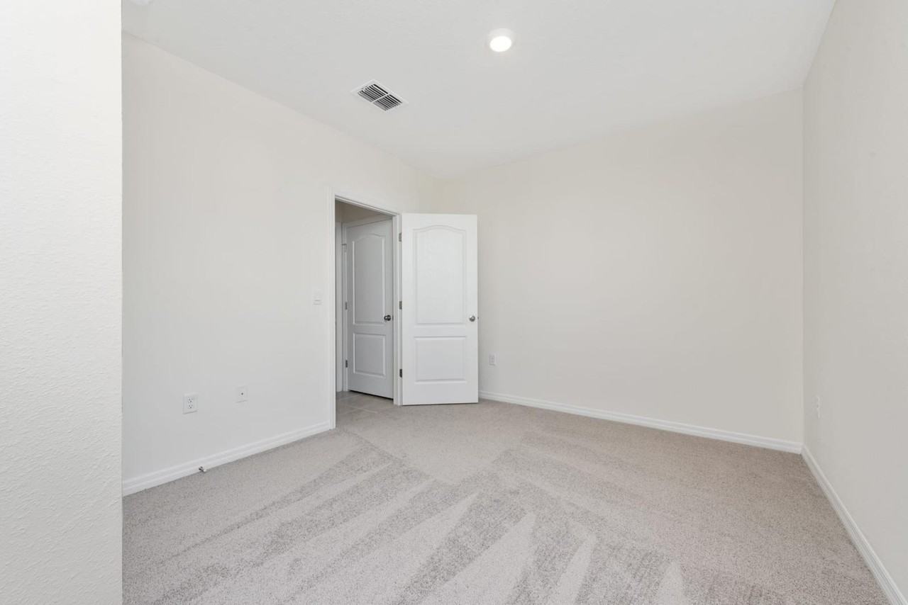 1296 Cascades Ave #1 - Photo 7 of 50