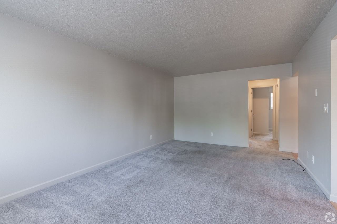 Willow Lake Apartments - Photo 3 of 17