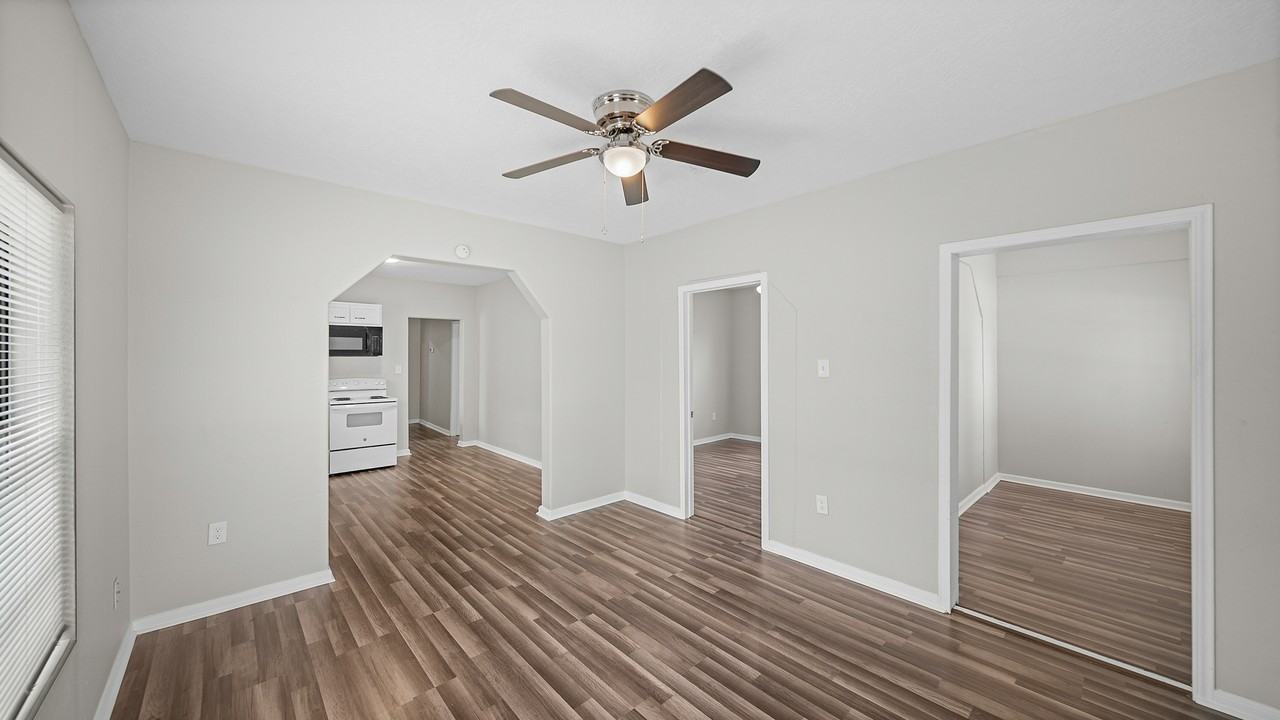 1322 Magnolia St #1 - Photo 7 of 26