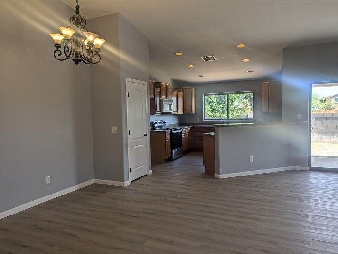 1206 W Prior Ave #1 - Photo 4 of 26