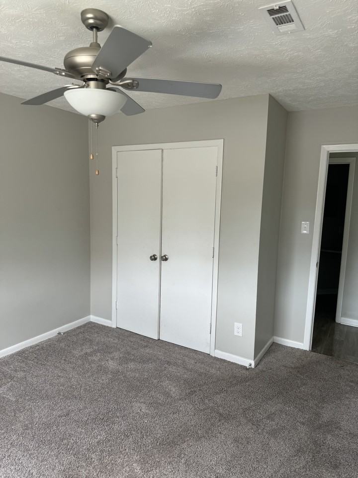 835 Applewood Lane #1