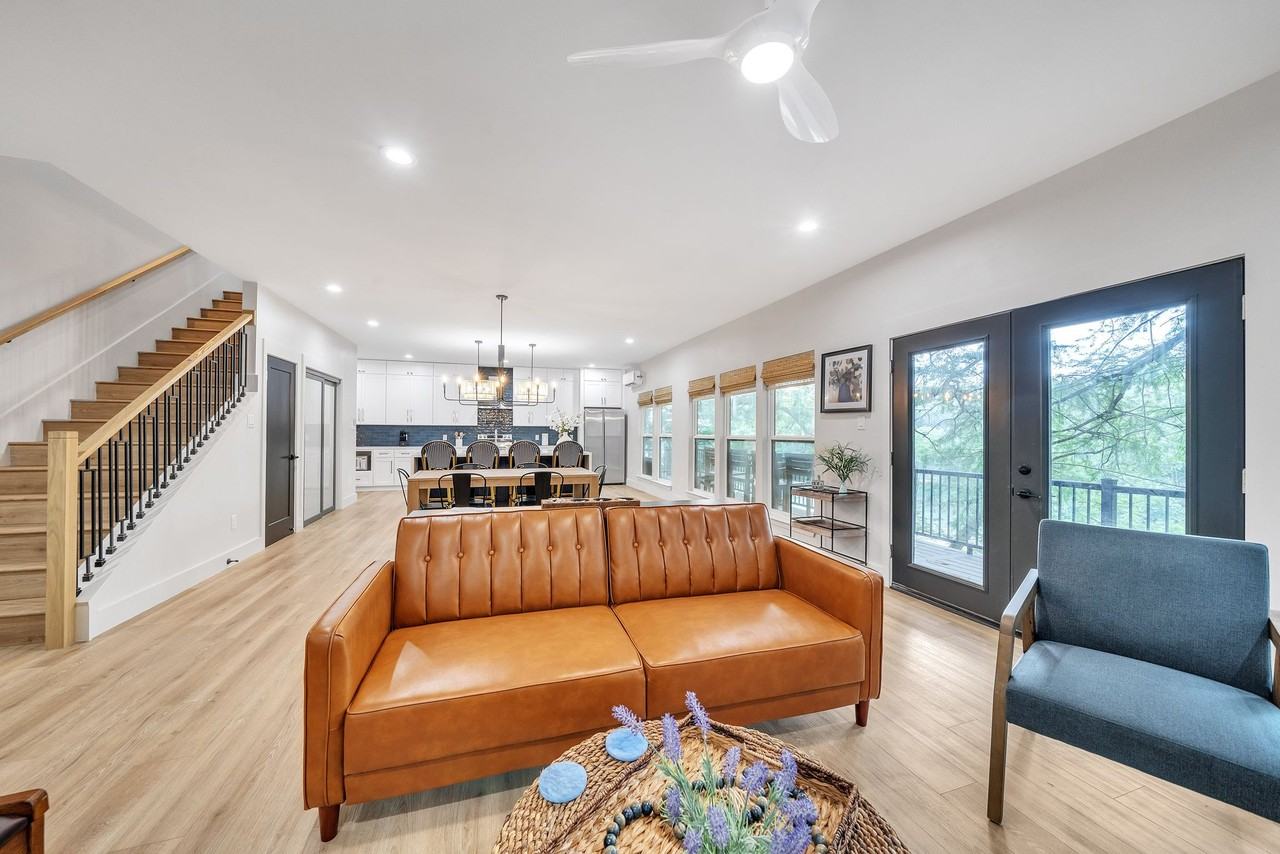 6786 River Road #1 - Photo 3 of 31