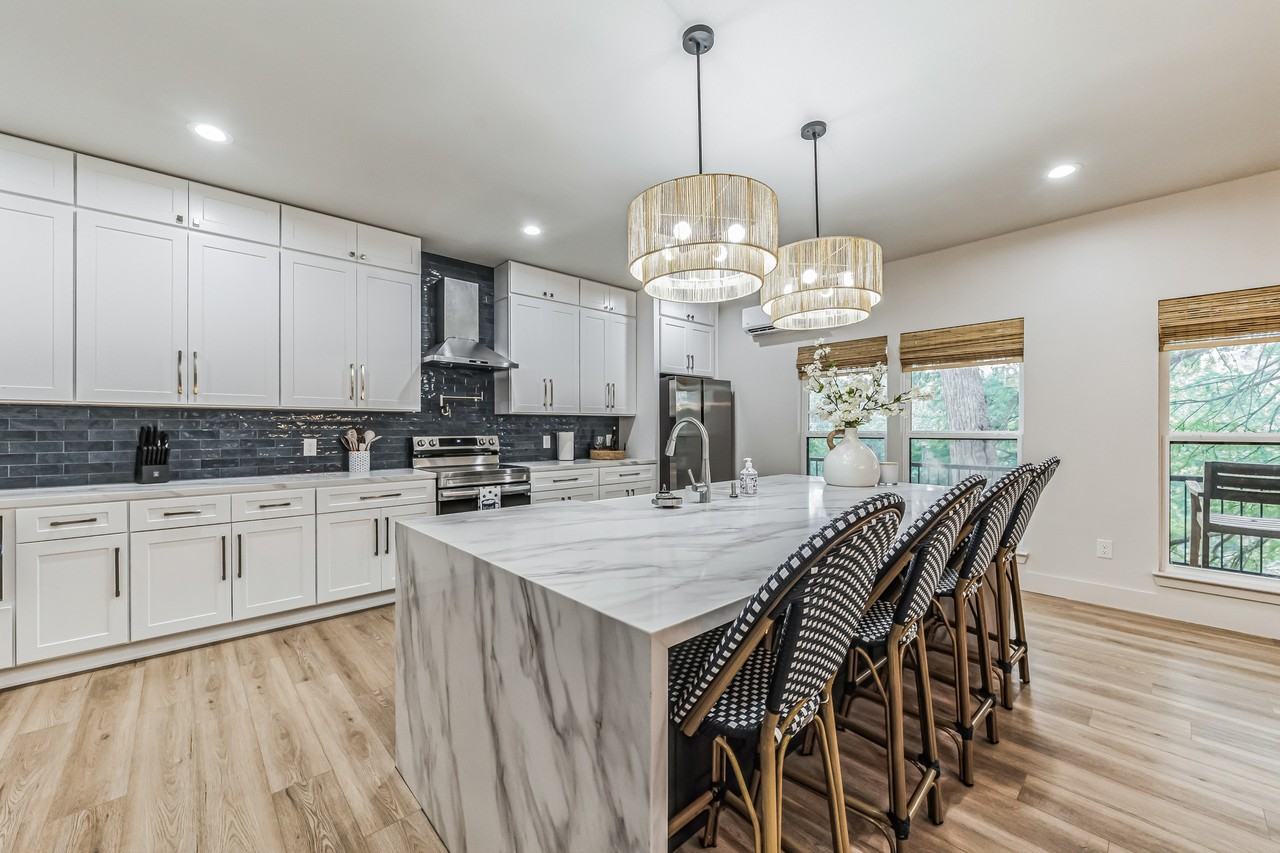 6786 River Road #1 - Photo 5 of 31