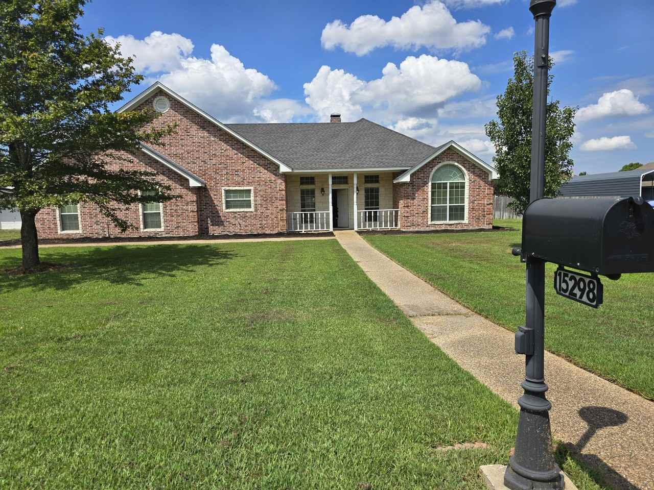 15298 Wagon Wheel Cir #1 - Photo 2 of 40