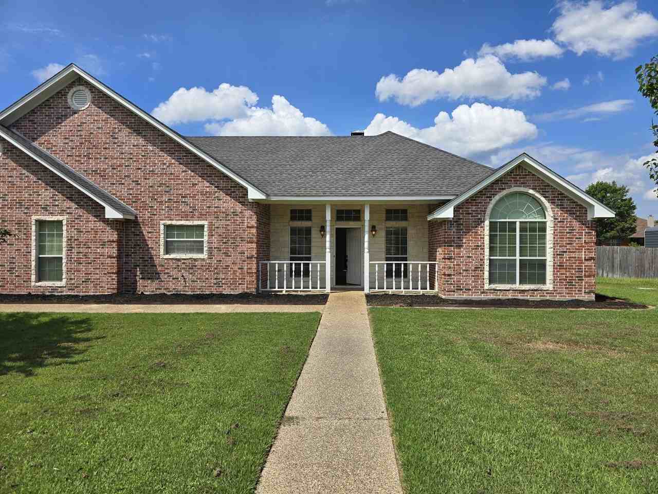 15298 Wagon Wheel Cir #1 - Photo 3 of 40