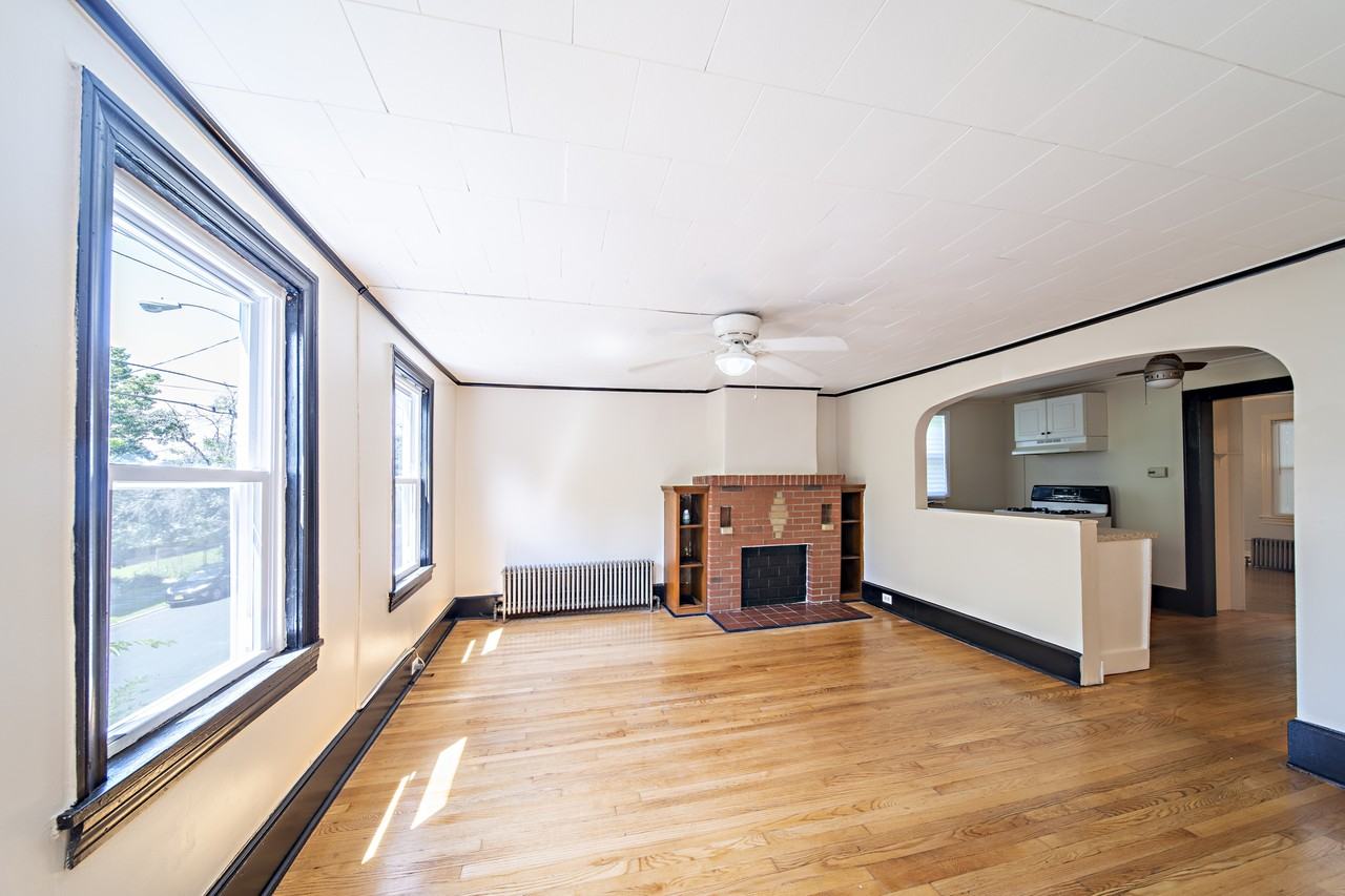 196 10th Street #SF - Photo 4 of 27