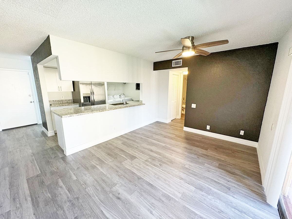 4465 Treehouse Lane #13F - Photo 3 of 16