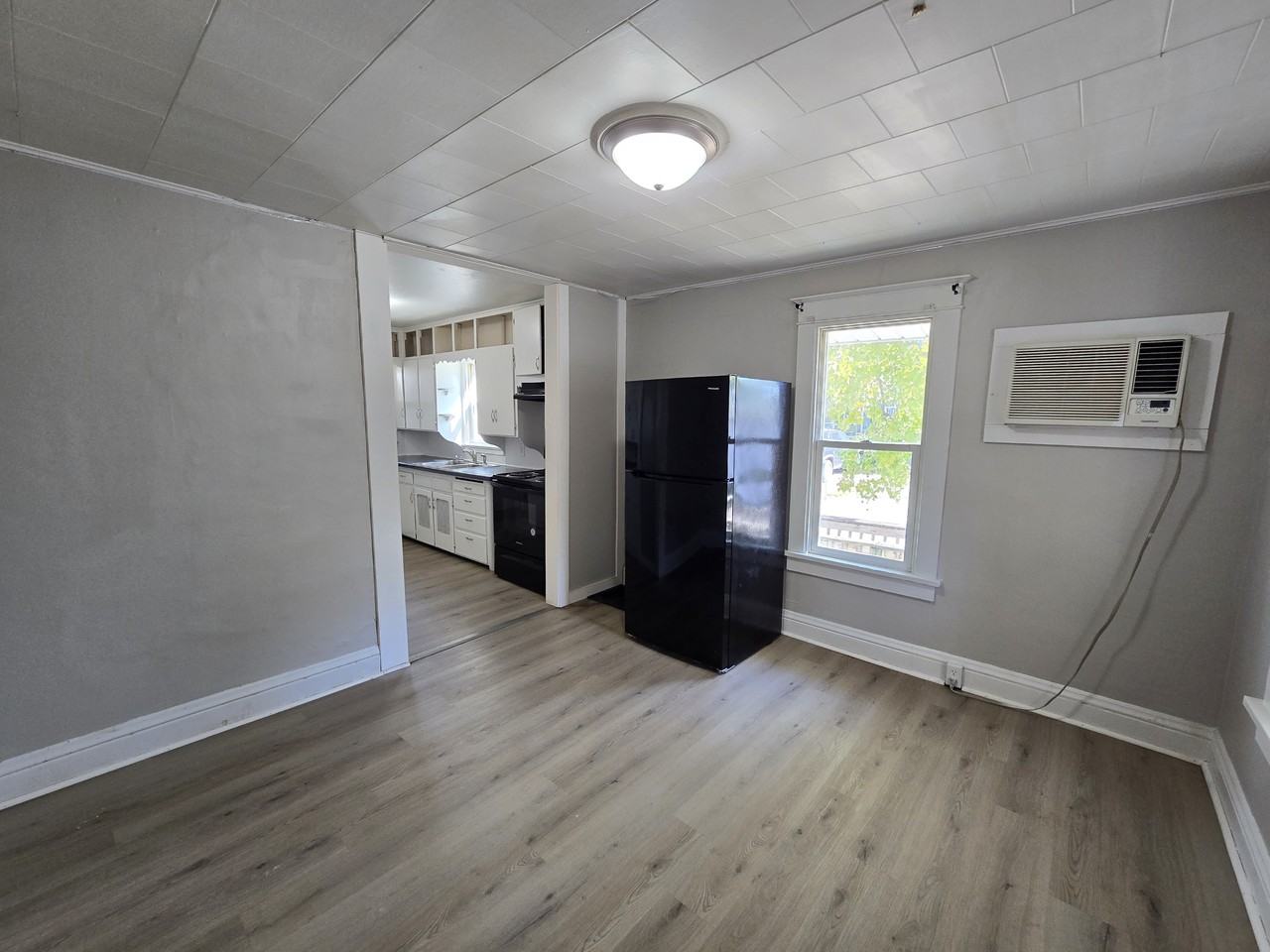 518 Kern St #1 - Photo 7 of 26