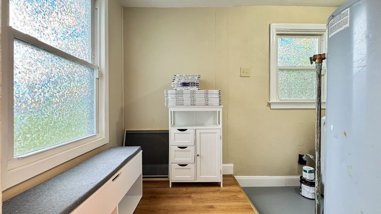 607 Lee St #1 - Photo 6 of 16