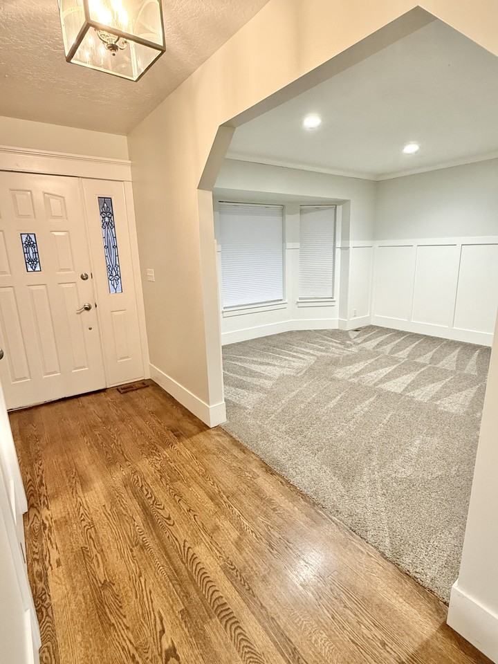 1729 East Colchester Court #1 - Photo 5 of 50