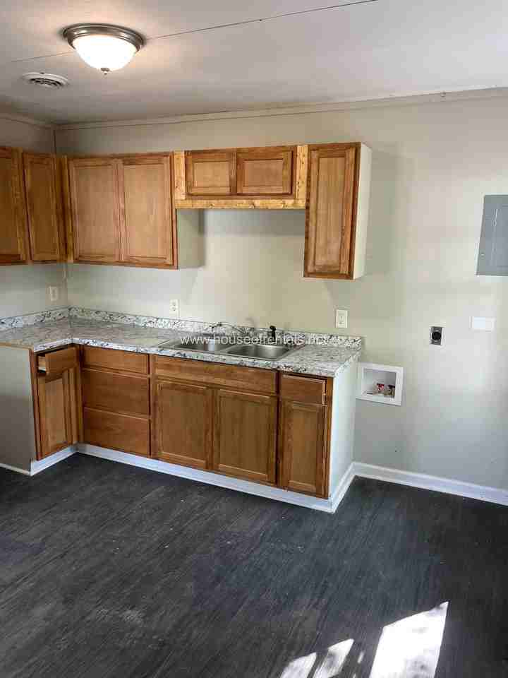 6 Court C #1 - Photo 3 of 8