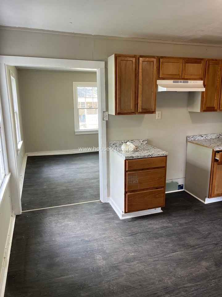 6 Court C #1 - Photo 4 of 8