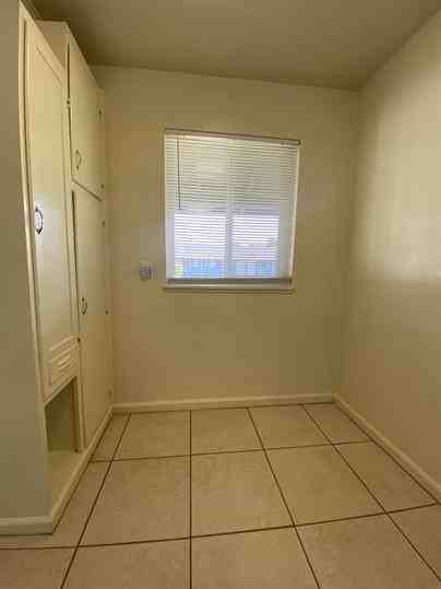 1229 Sicard St #18 - Photo 5 of 9