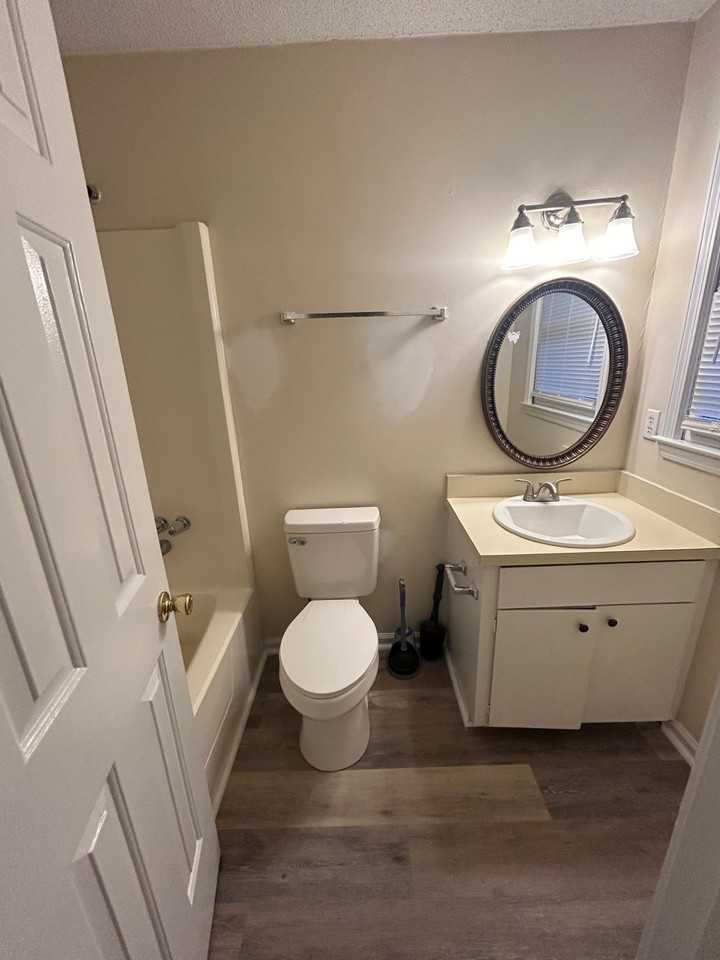 100 Misty Oak Road #B - Photo 7 of 17