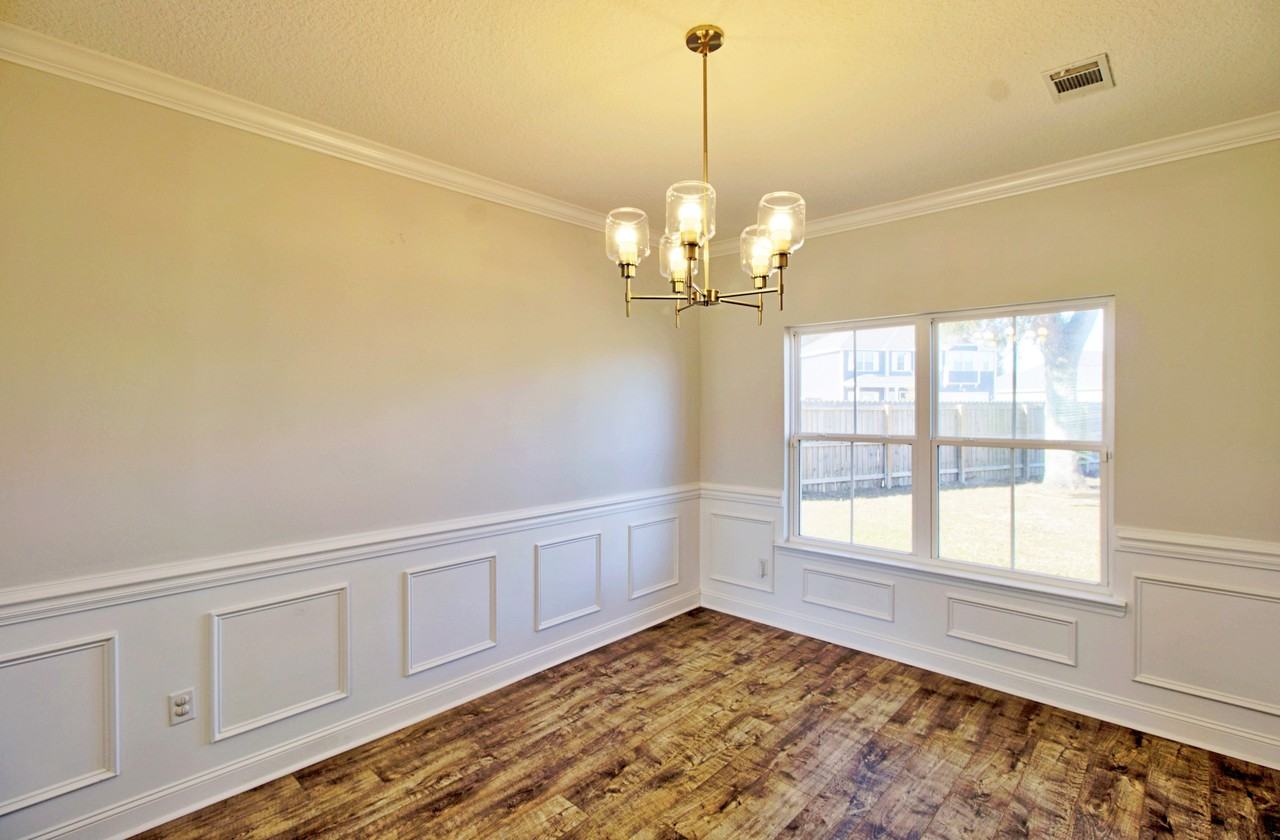 326 Fairview Cir #1 - Photo 6 of 30