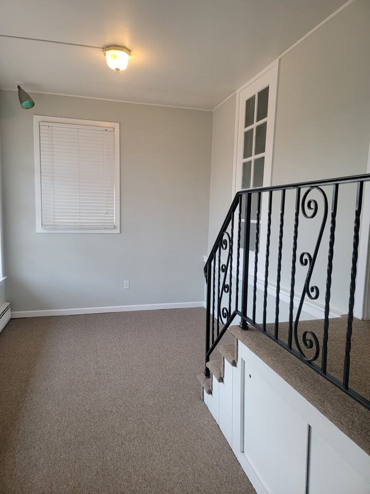 317 East Broad Street - Photo 5 of 7