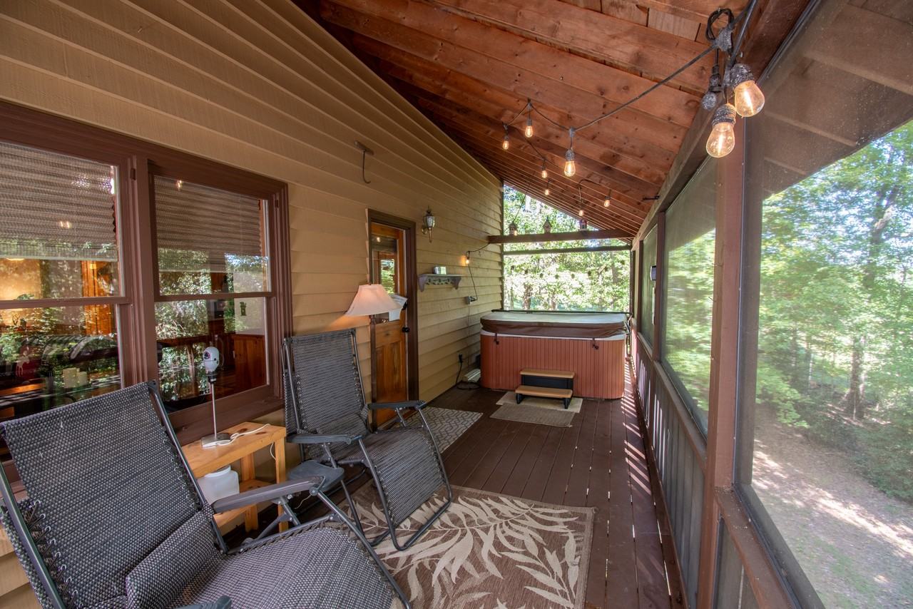 328 Sharp Top Circle #1 - Photo 3 of 17