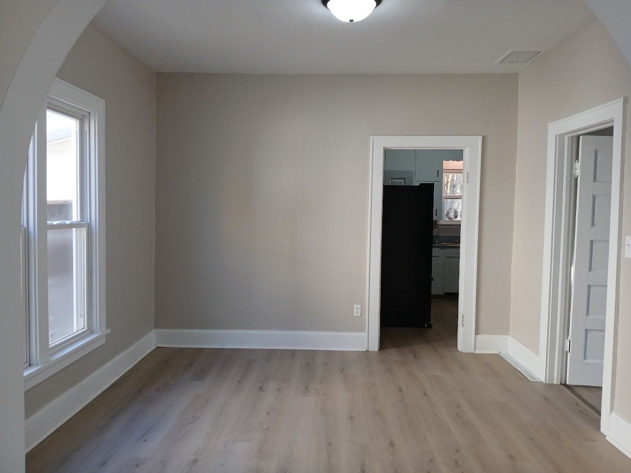 17 5th Street Northwest #1 - Photo 4 of 11