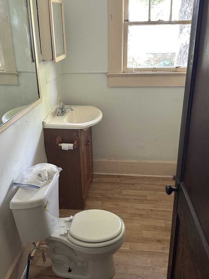 312 Montgomery Avenue #1 - Photo 3 of 22