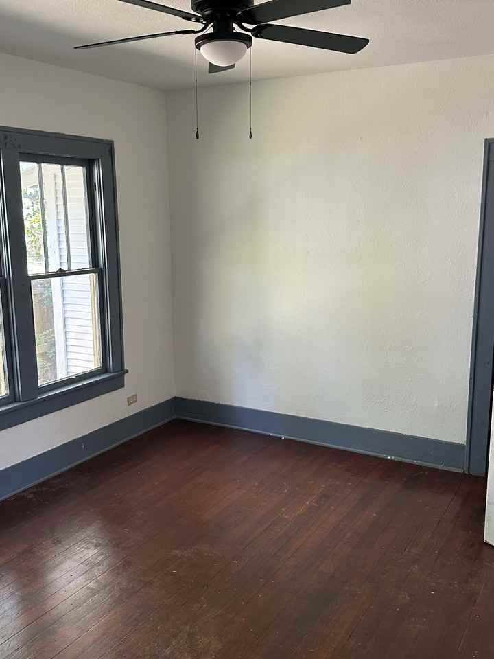 312 Montgomery Avenue #1 - Photo 5 of 22