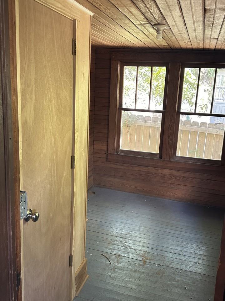 312 Montgomery Avenue #1 - Photo 7 of 22