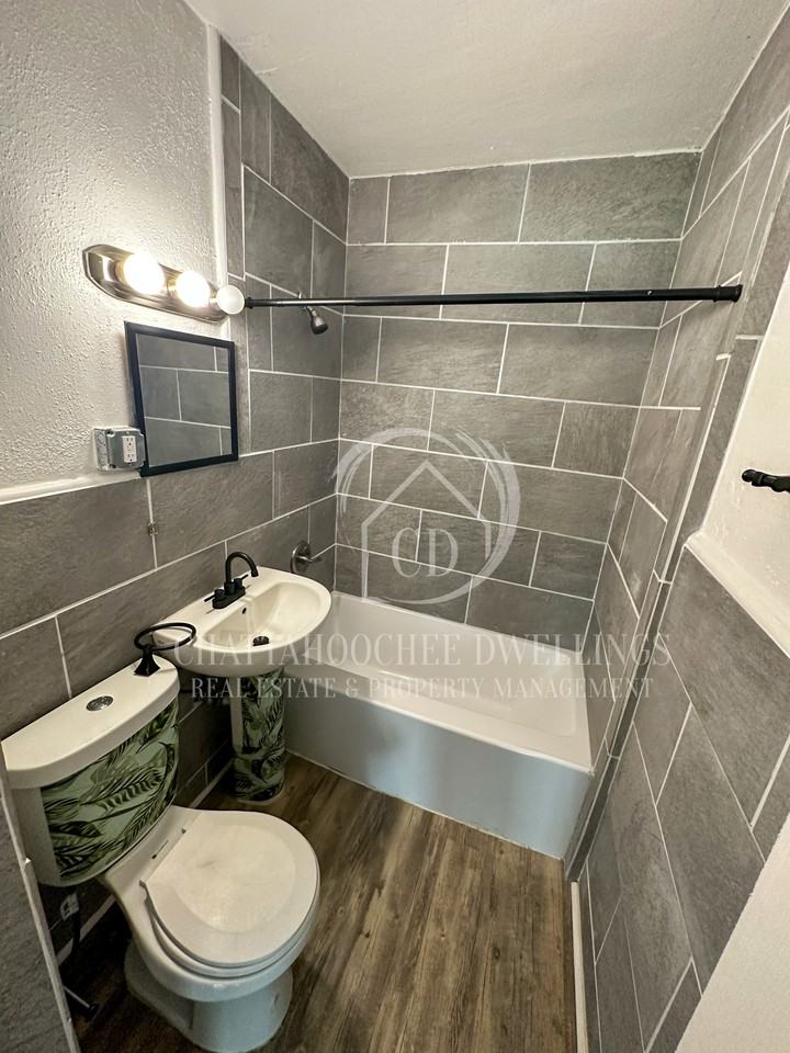 507 Wilton Street #1 - Photo 5 of 8