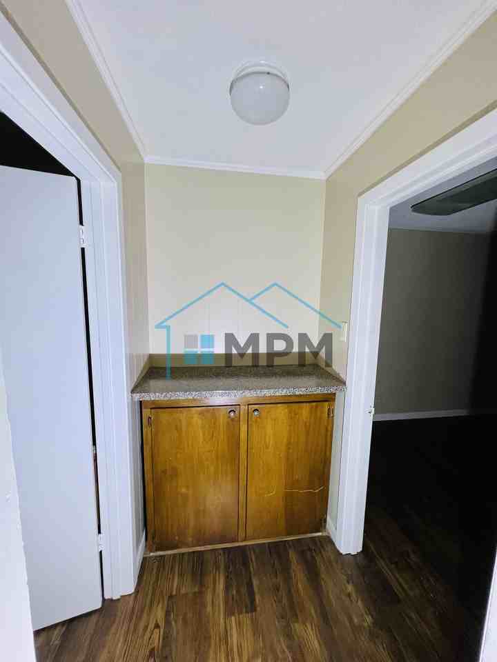 111 Hudson Lane #G - Photo 6 of 7