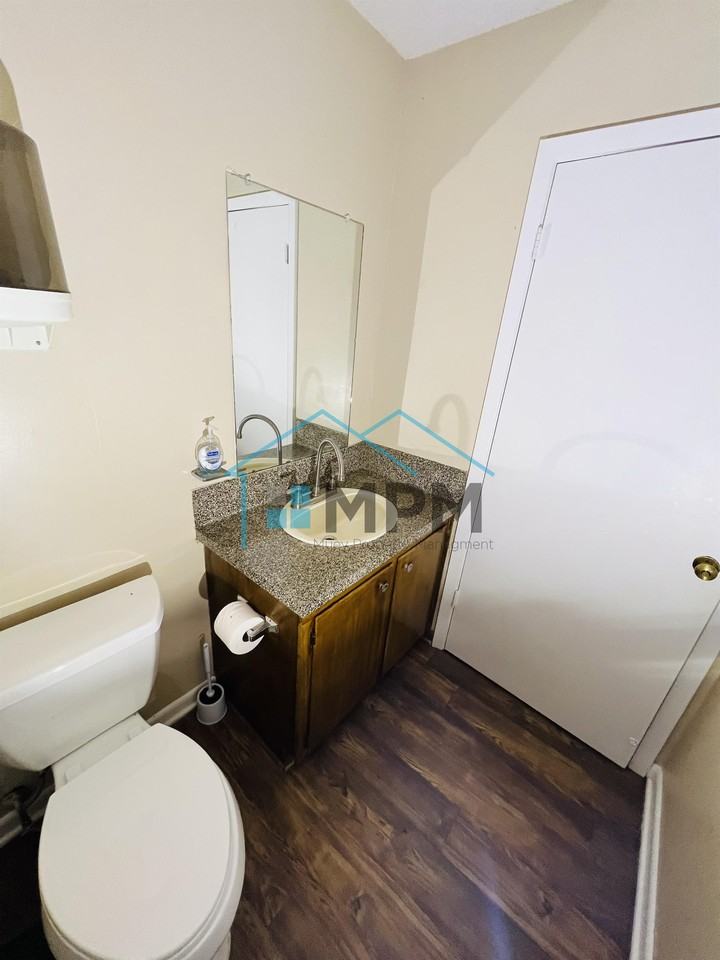 111 Hudson Lane #G - Photo 7 of 7