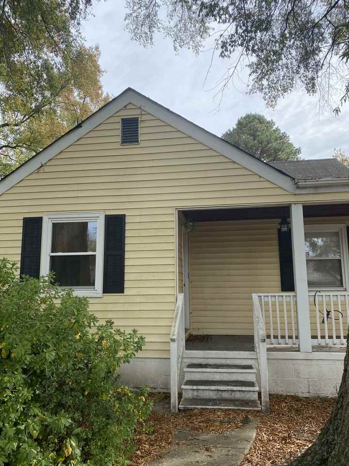 1216 Hawthorne Drive #1