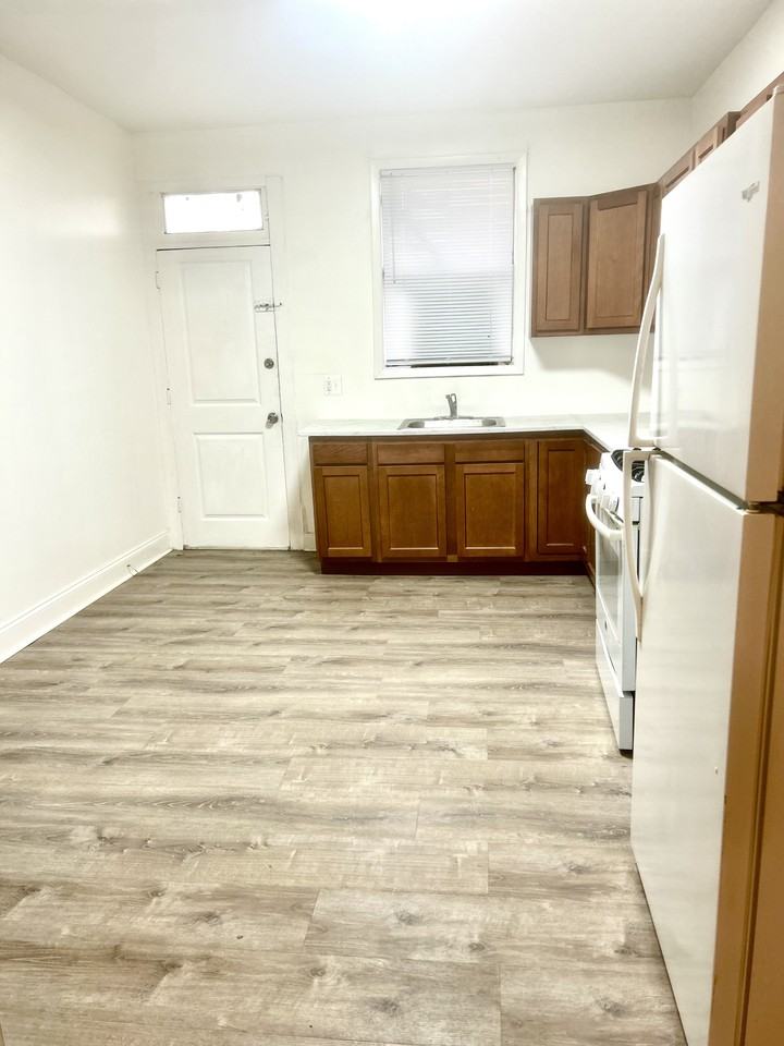 1660 Normal Ave #1 - Photo 3 of 14