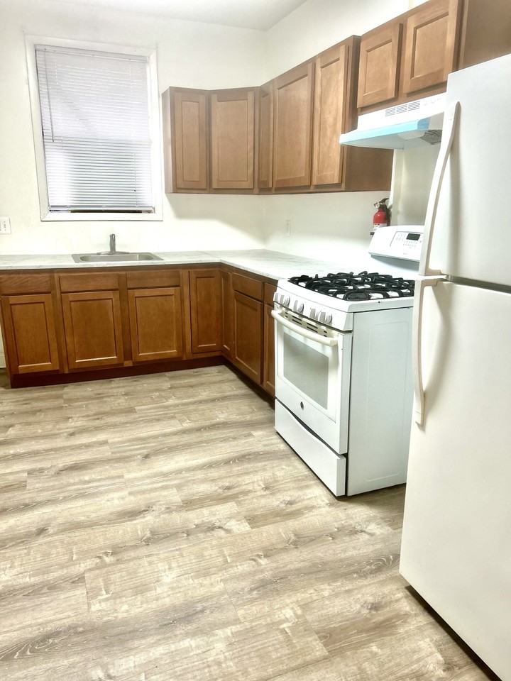 1660 Normal Ave #1 - Photo 4 of 14