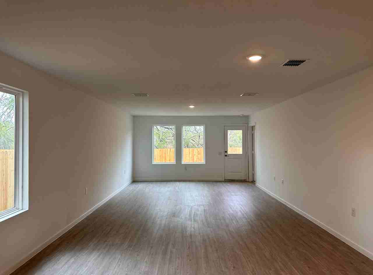 10727 Vesta Curv #1 - Photo 3 of 16