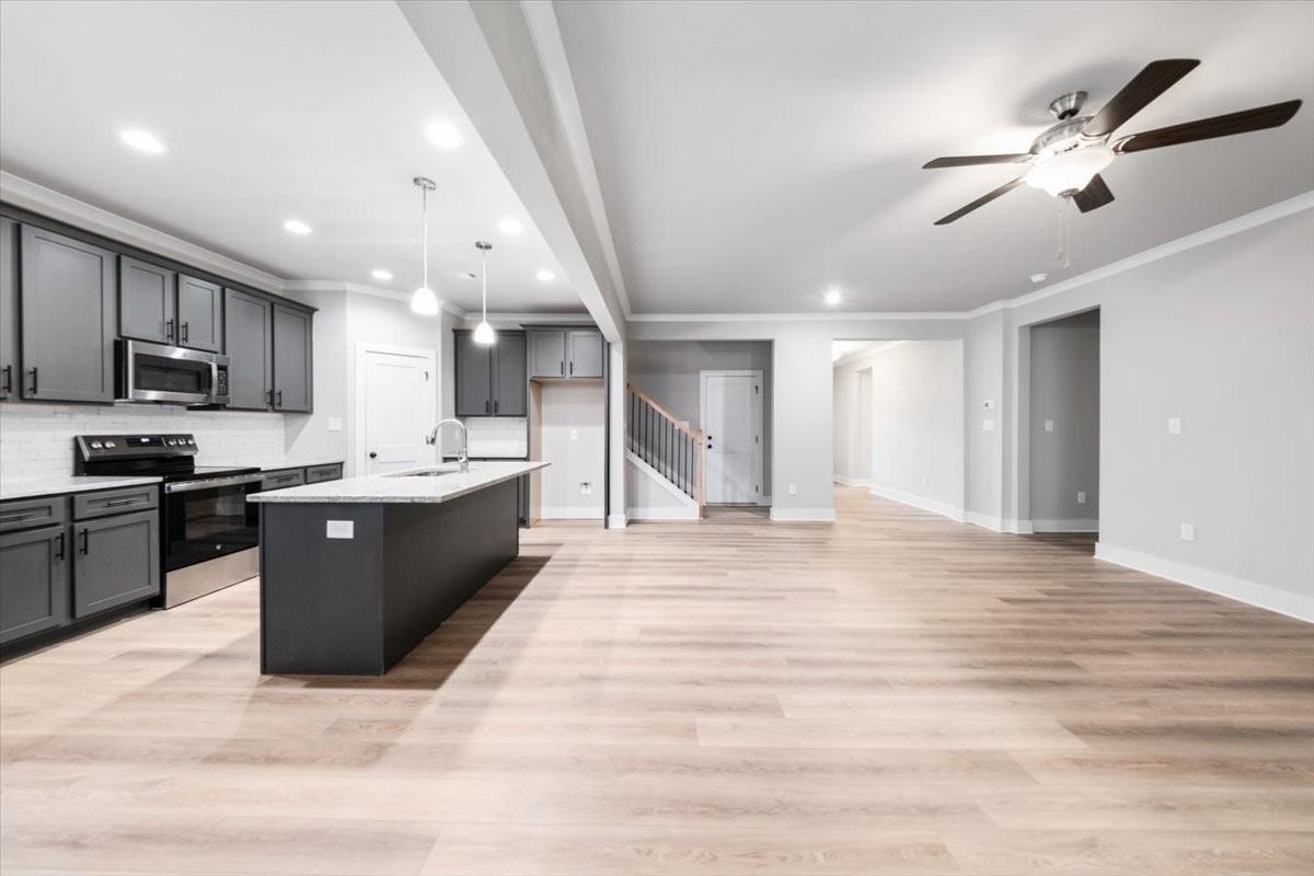 182 Railroad St #1 - Photo 5 of 46