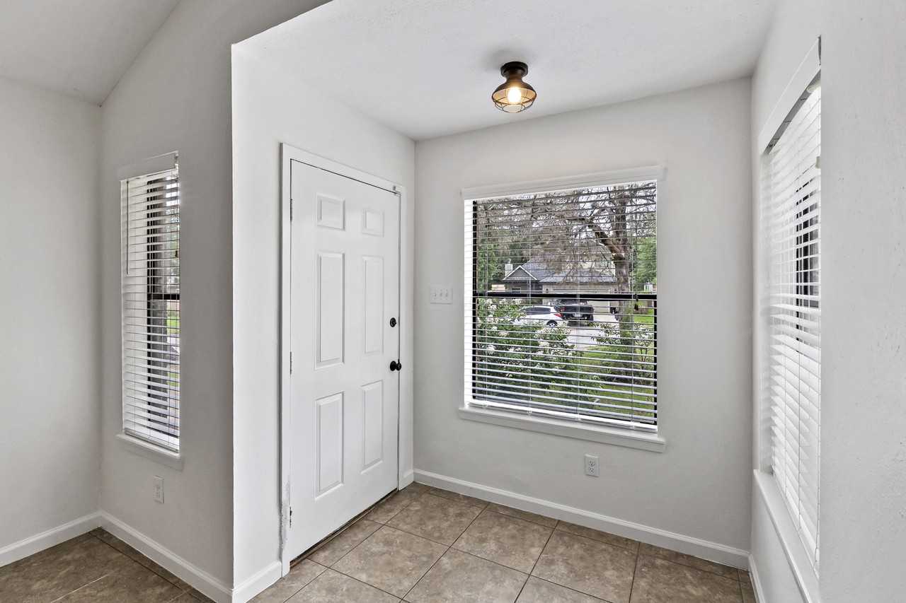2208 Lobo Drive #1 - Photo 3 of 23