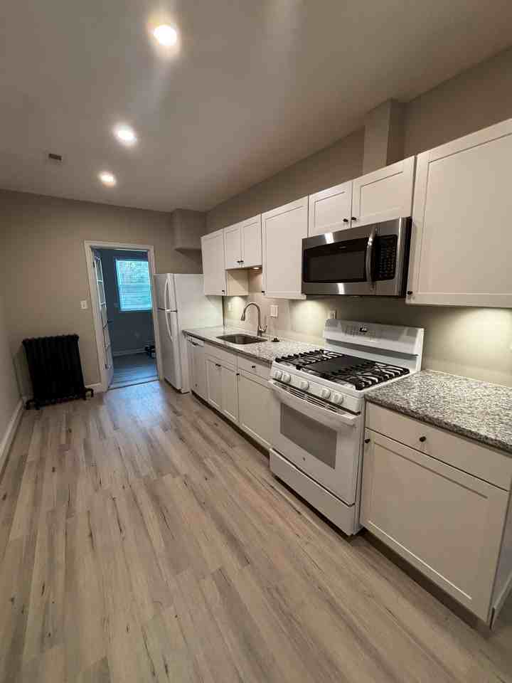 2959 Nelson Place Southeast #4 - Photo 3 of 8