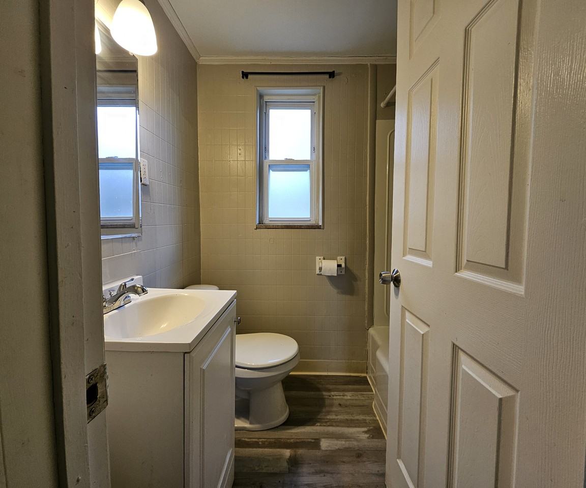 855 Hamil Rd #1 - Photo 7 of 27