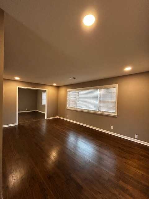 4530 E 49th St #1 - Photo 4 of 9