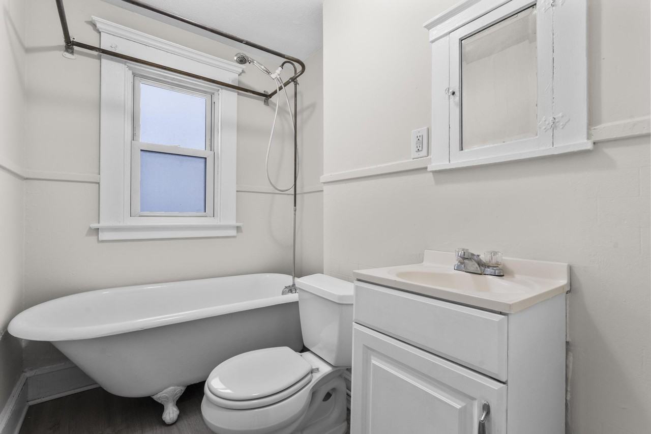 16 Ellsworth Ave 3rd Fl #3 - Photo 4 of 18