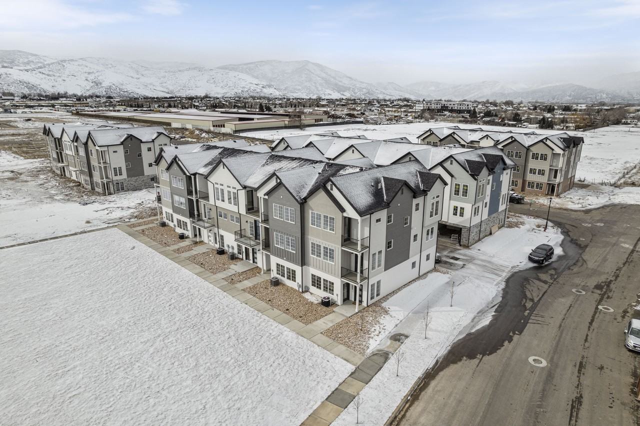 1804 S Sawmill Blvd #501 - Photo 5 of 14