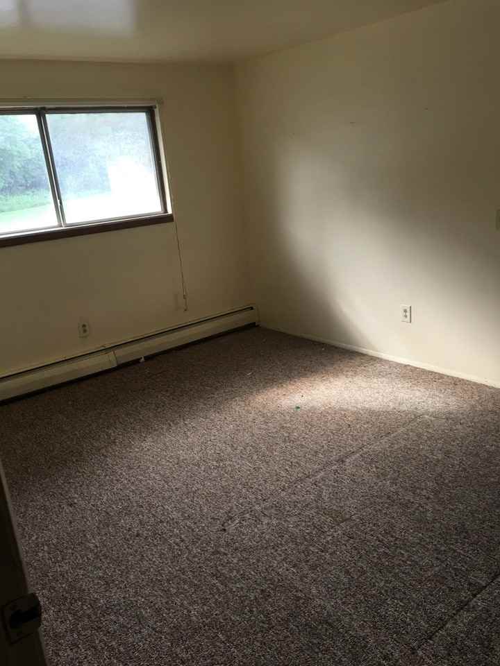 146 Sackett Road - Photo 4 of 7