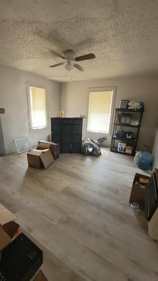 201 E Walnut Ave #1 - Photo 2 of 7