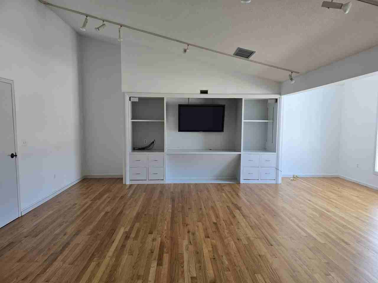 166 Albany Turnpike #9A - Photo 2 of 6