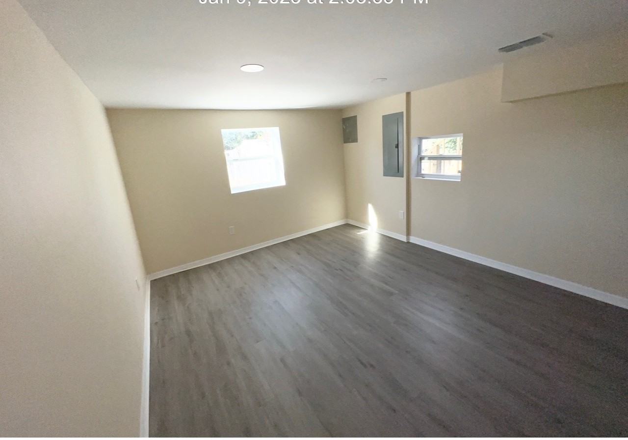 719 Fern St #1 - Photo 4 of 9