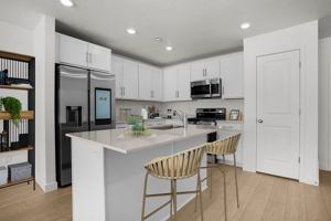 featured image of 2001 S 920 E #226