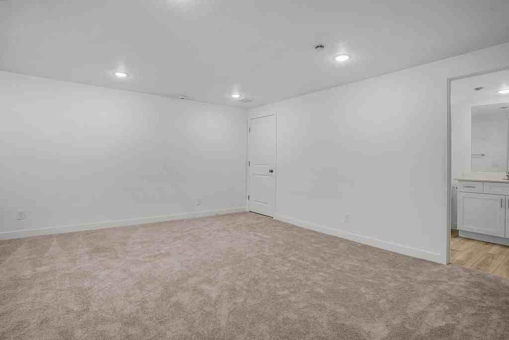 2001 S 920 E #226 - Photo 7 of 41