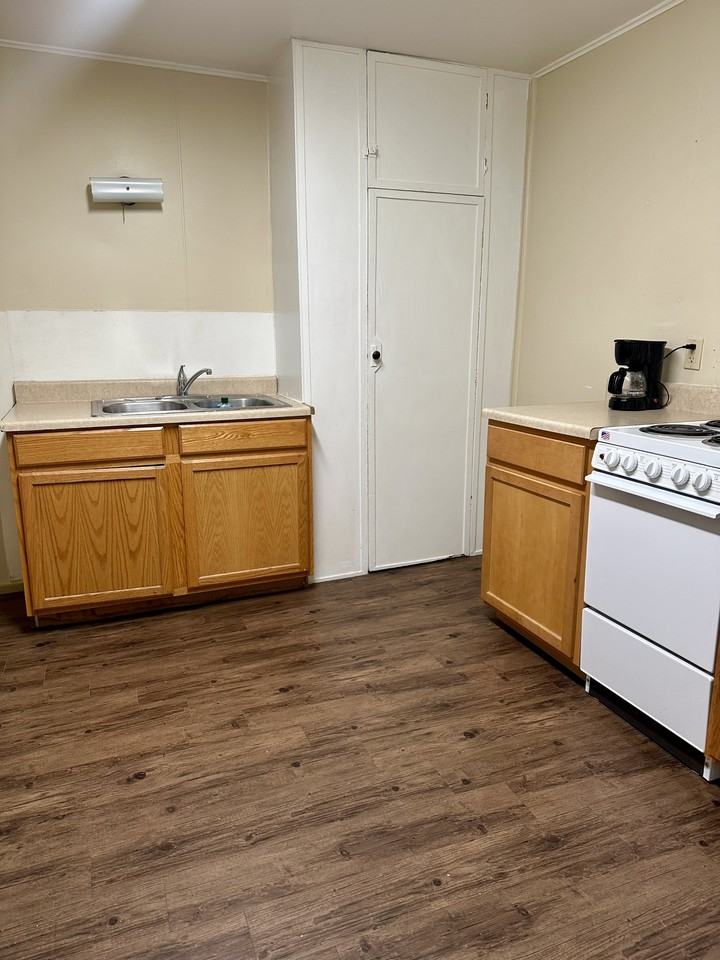 2123 C Ave #3 - Photo 4 of 12