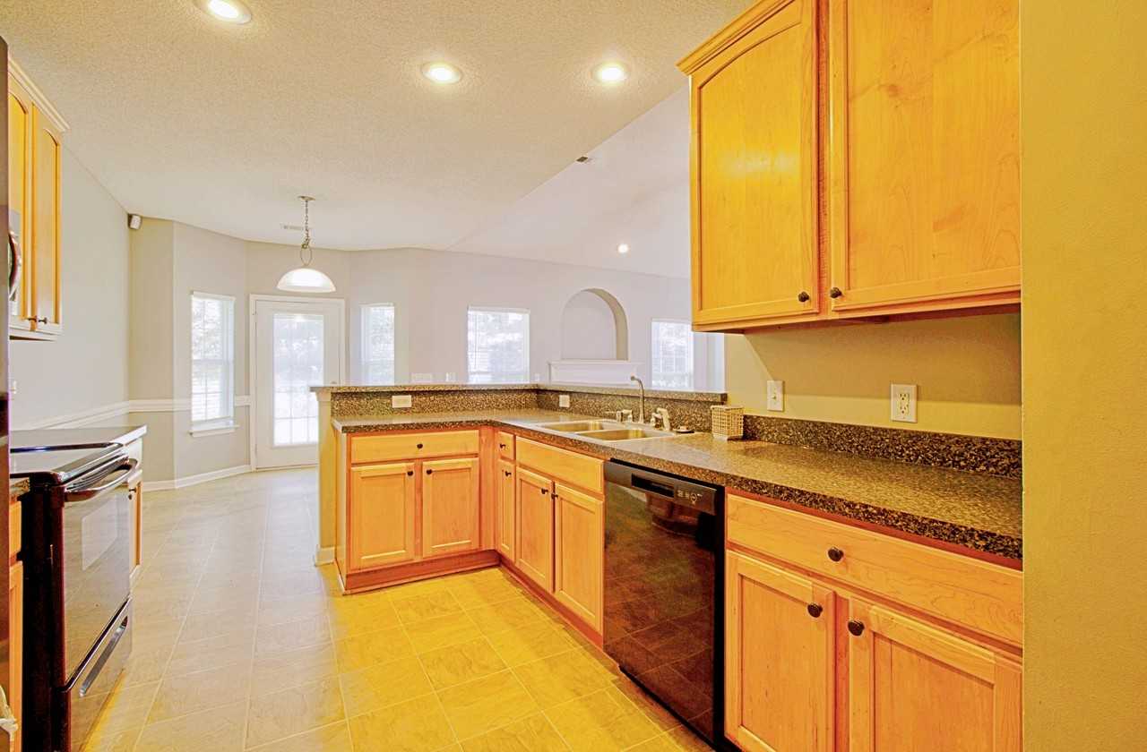 8 Limestone Ln #1 - Photo 7 of 24