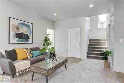 2320 South Phillippi Street #1