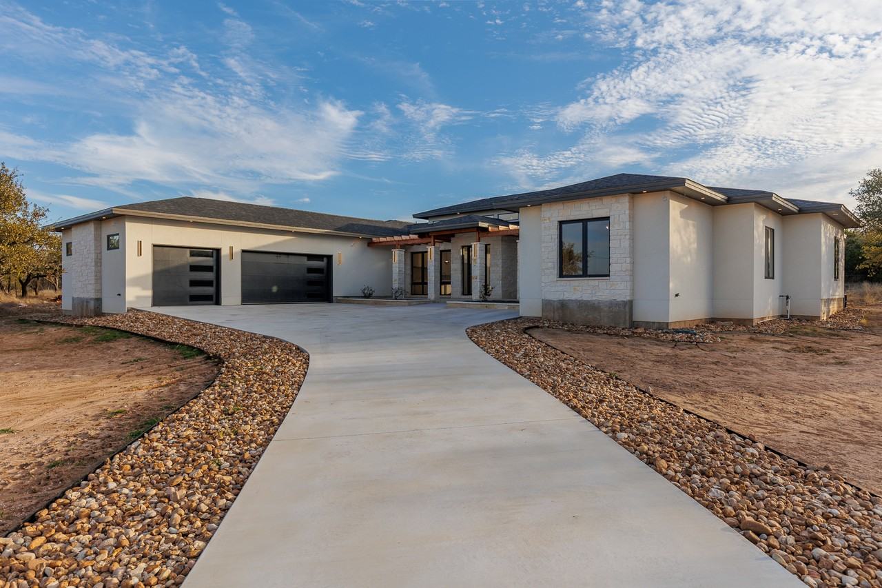 6425 West Ranch Road 962 #1 - Photo 2 of 28